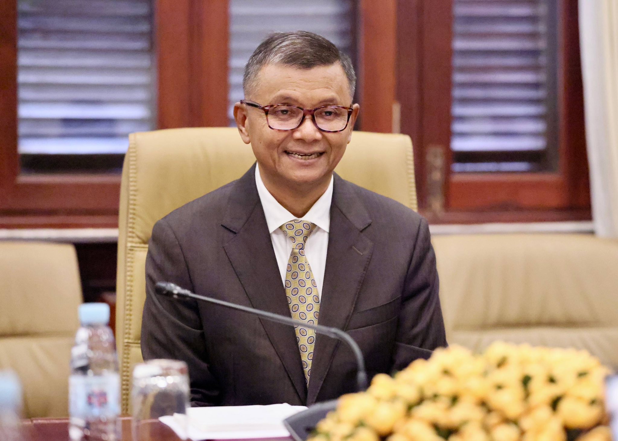 Dr. Hang Chuon Naron